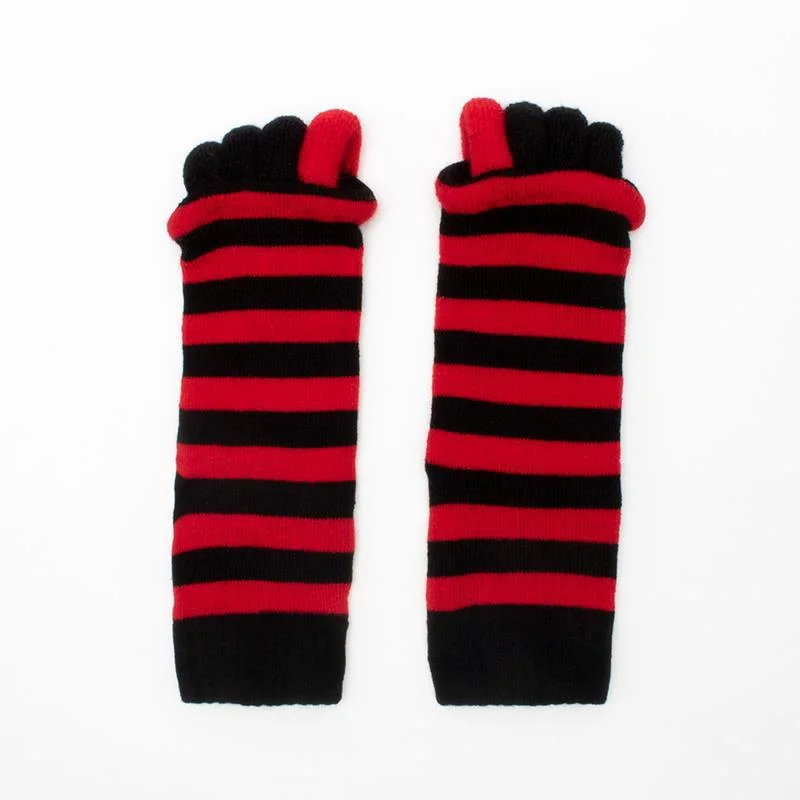 Cross Stripe Five Finger Toe Splitted Sweat-Absolvent Customizable Socks