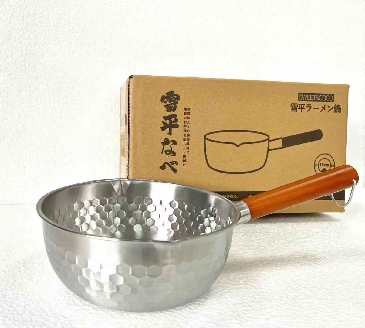 Japanese Style Household Stainless-Steel Snow-White Pan Wooden Handle Milk Uncoated Pot Hammer Pattern Soup Pot