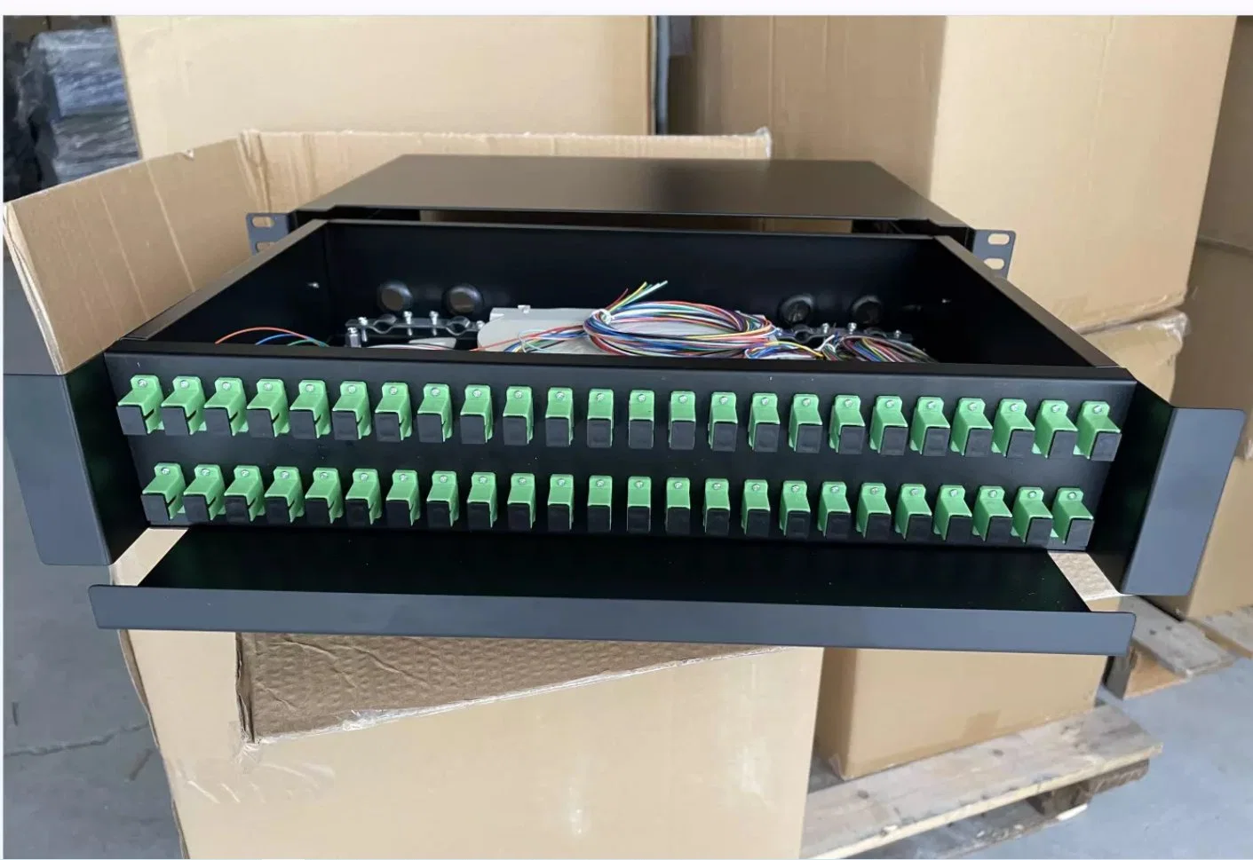 Venta caliente la producción en masa ODF 12 24 48 96 144 Core Cuadro de fibra óptica FTTH 144 Core Caja de distribución de fibra