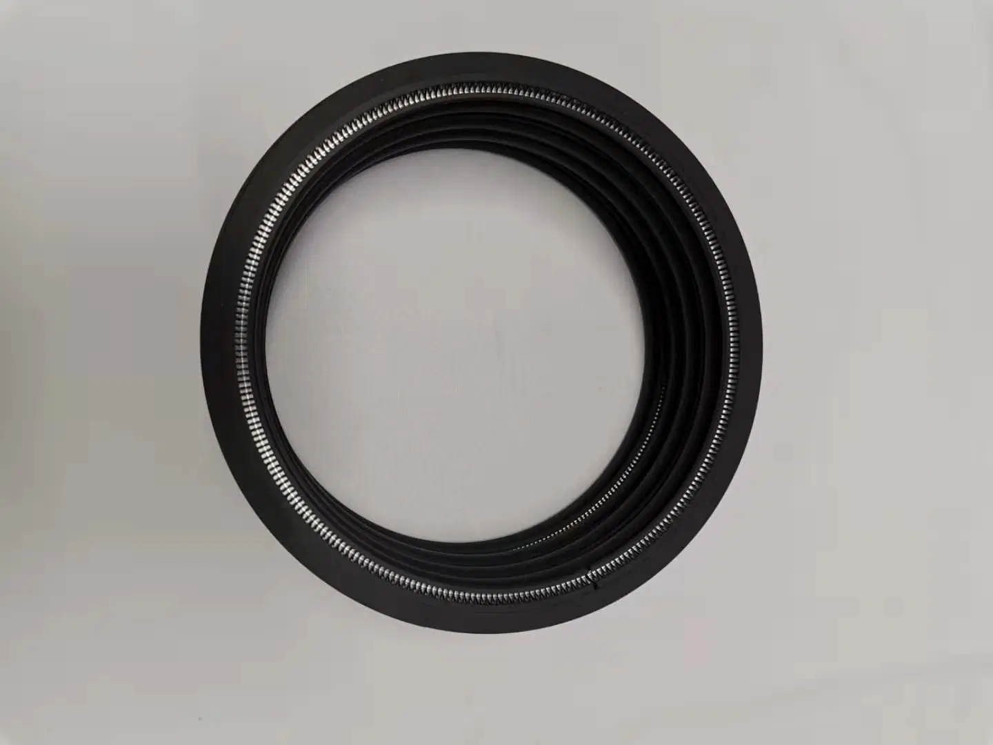 عادة ما يتم استخدام عبوات EPDM/PTFE في تطبيقات الضغط العالي