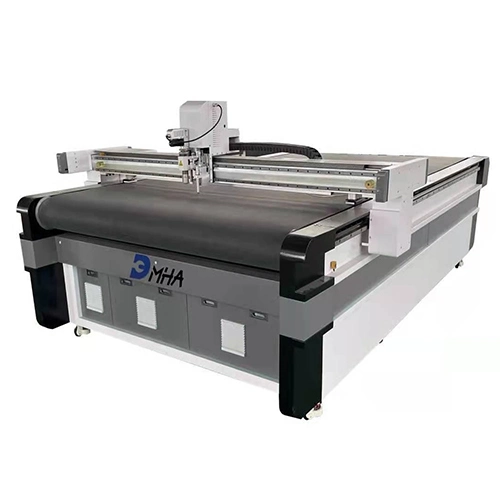 Cake Cardboard Box Cutting Machine with Creasing Tool Oscillating Knife Digital Flatbed Cutter