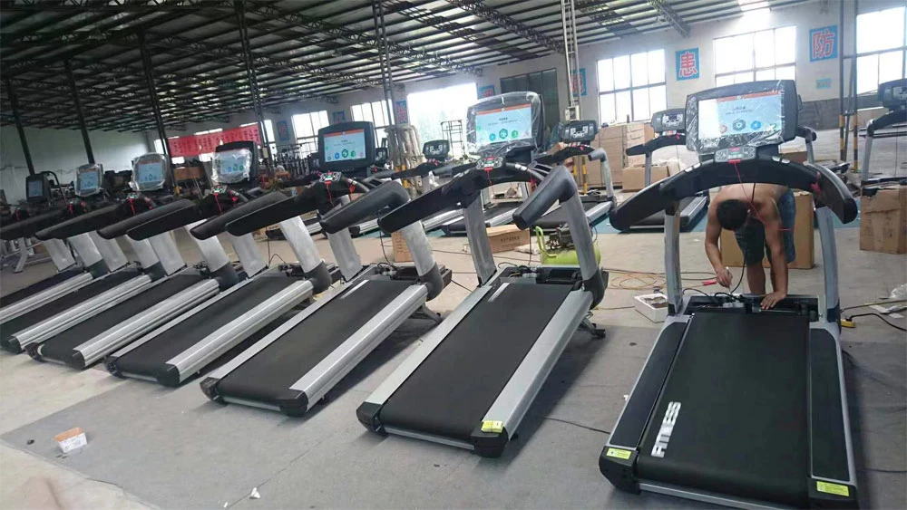 Salle de gym de l'équipement commercial machine de course sur tapis roulant motorisé électrique pliant