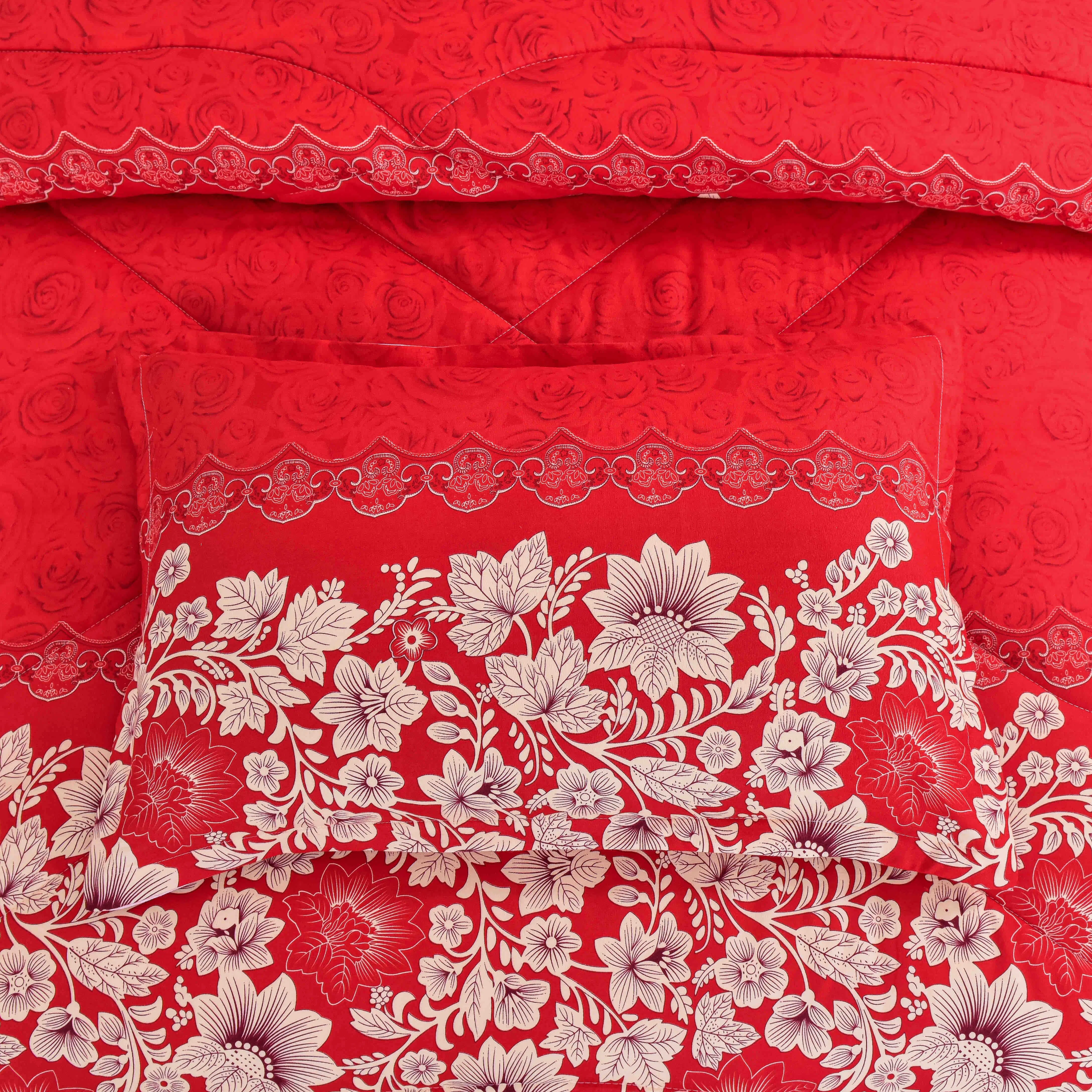 OEM/ODM Couverture matelassée rouge de haute qualité en polyester brossé Literie Couette 4/6/7/8/10 pièces Drap Taie d'oreiller Ensemble de literie en microfibre imprimée avec finition sablée.