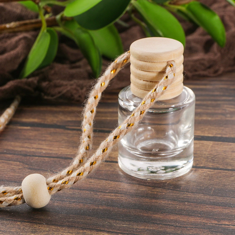 5ml Empty Square Shaped Diffuser Bottle Eco-Friendly Wood Top Car Perfume Bottles Hanging Car Air Freshener Refillable Glass Diffuser Container