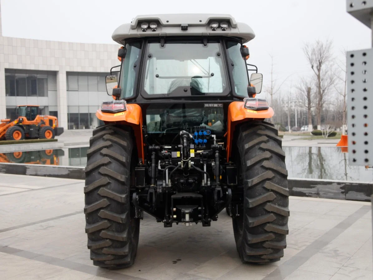 Estandarte vender equipamento agrícola 210HP trator fabricado na China