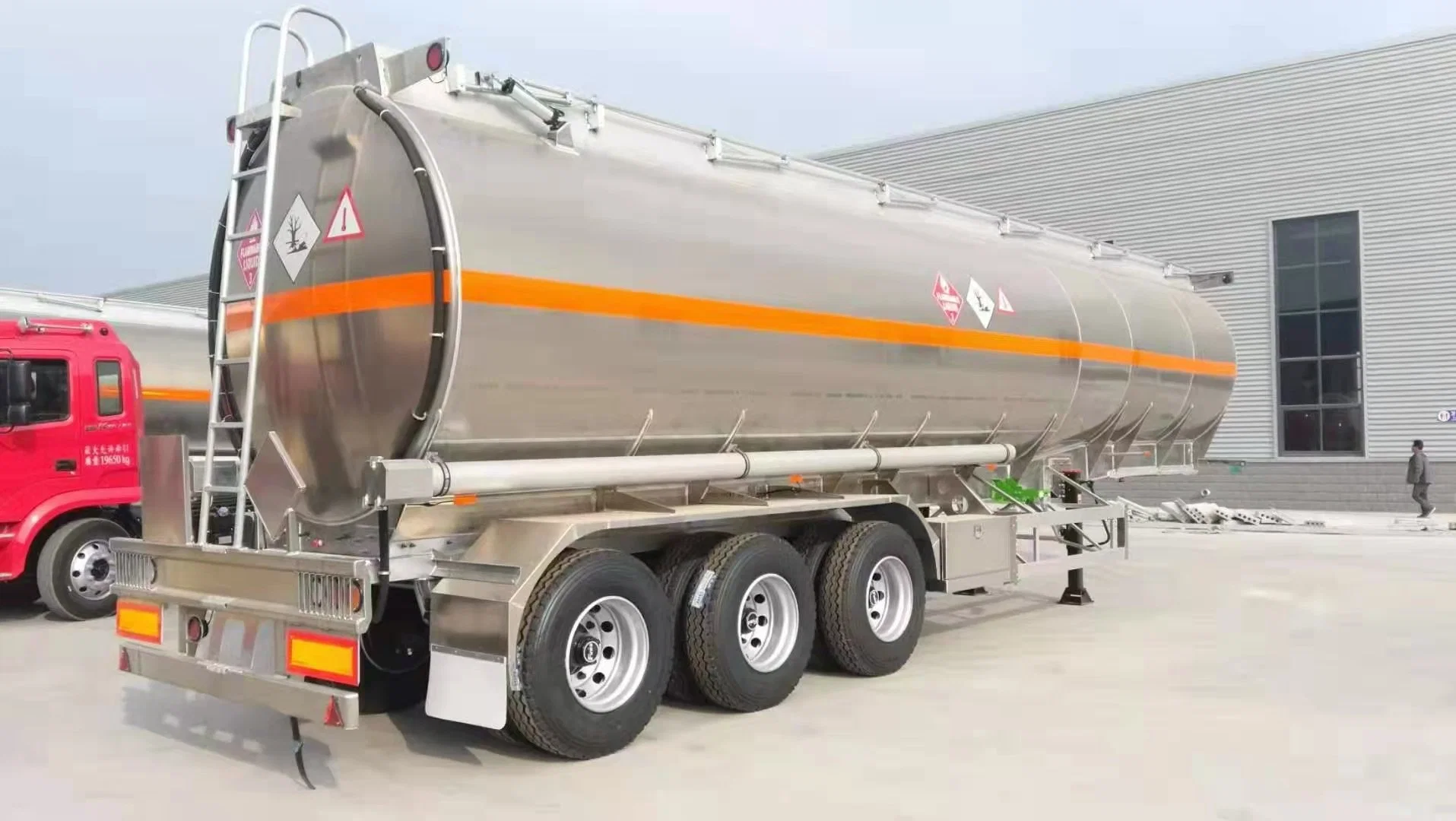 30000L/40000L/50000L Stainless Steel Water Tank Semi Transportation