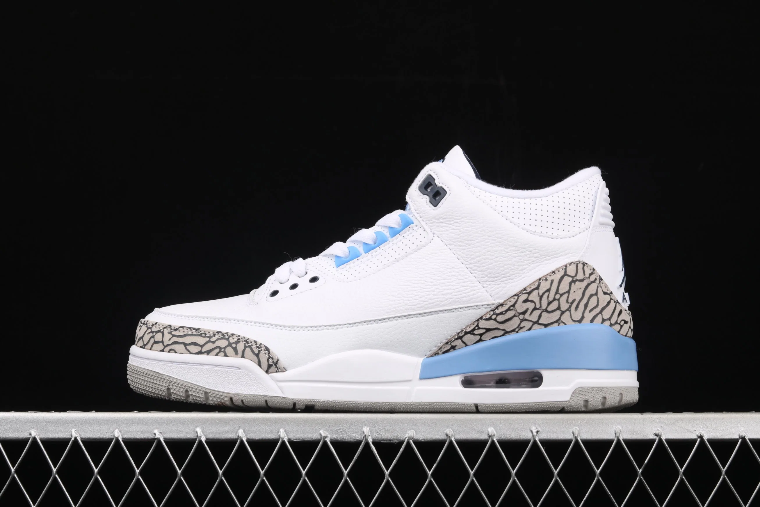 حذاء Air Jordan 3 UNC لكرة السلة Nike Sport