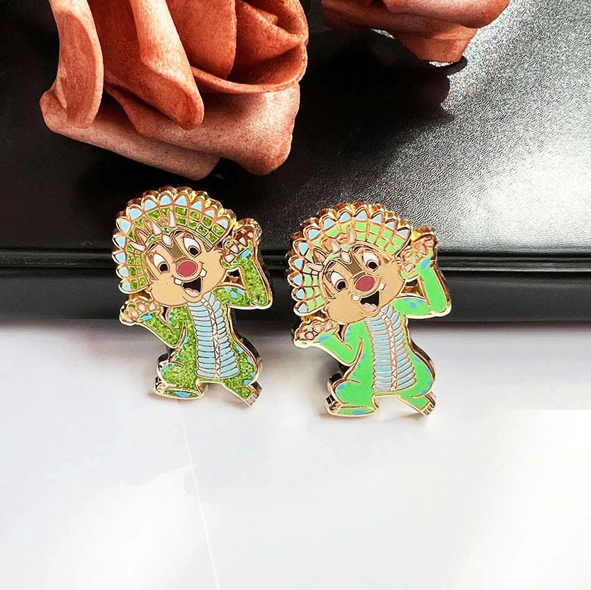 Sale Promotional Customized Hot Magnetic Enamel Pin Tinplate Collar Alloy Souvenir Magnetic Badge