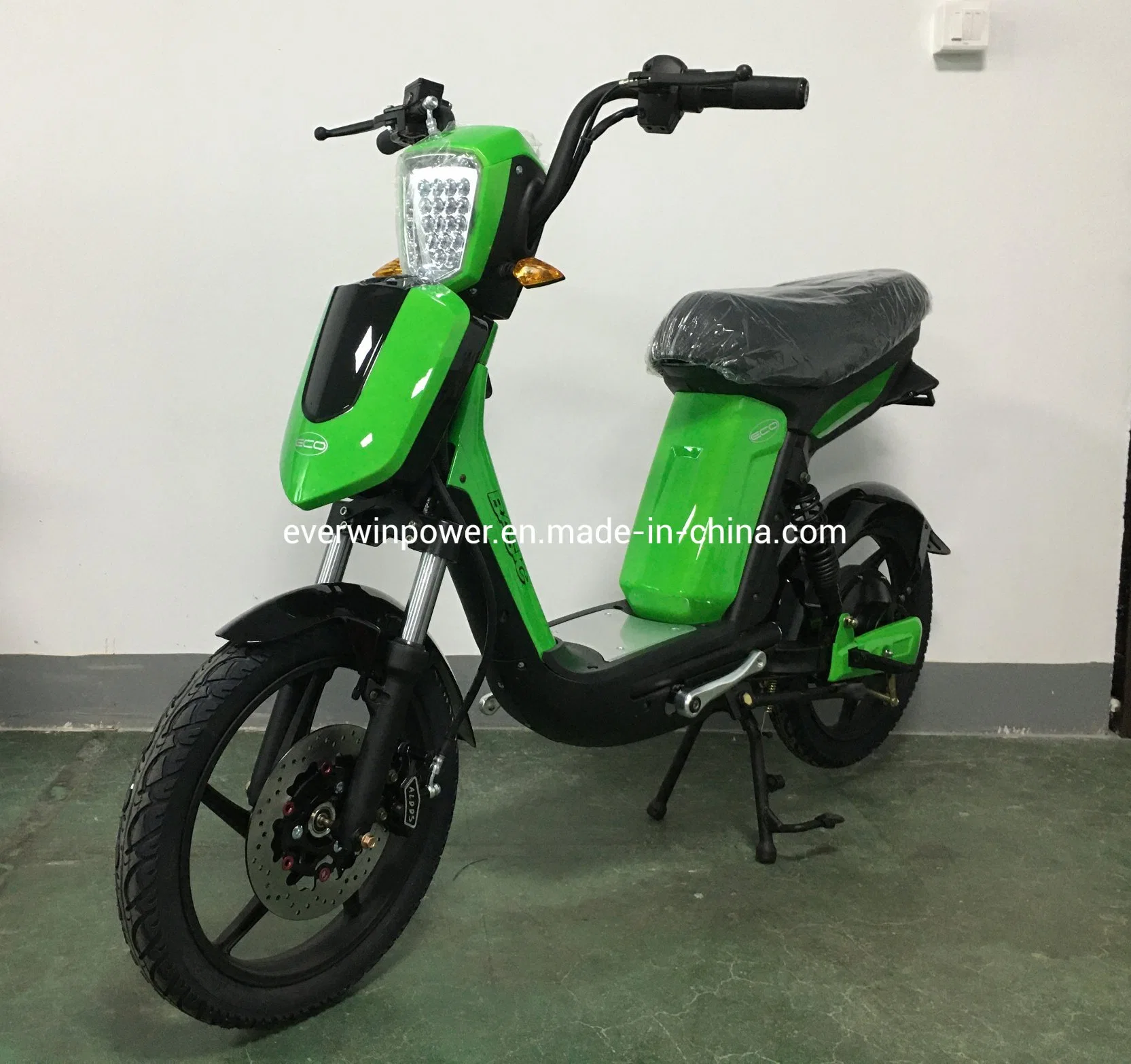 350W/ 500W Motor de Alto Desempenho Electric aluguer de scooters para escritório com marcação CE