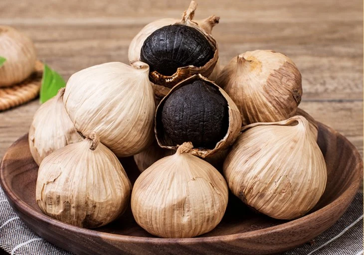 ISO22000 Certificated Allicin Powder Black Garlic Polyphenols Fermented Black Garlic Extract