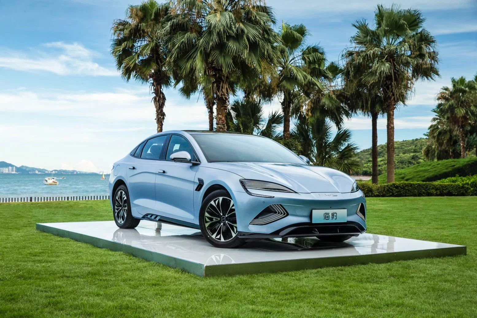 O veículo eléctrico de alto desempenho junta Byd fabricados na China dinâmica interior acolhedor e com bom preço CEE Certificação CE