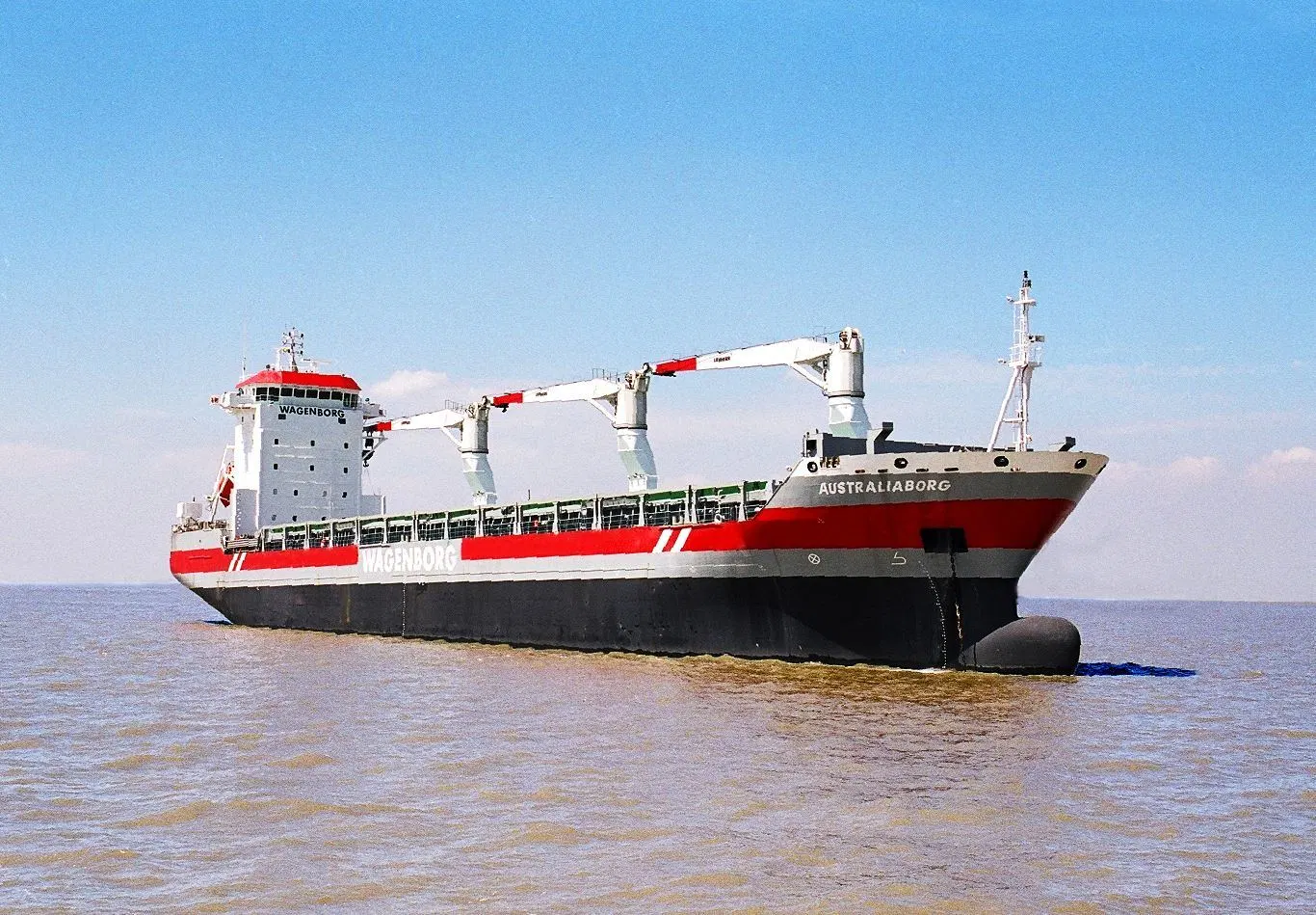 Основная часть dwt 24000перевозчика грузовое судно