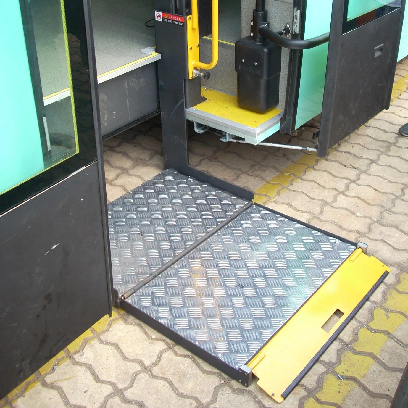 High quality/High cost performance  Passanger Wheelchair Lift for Bus Which Canbe Used as Bus Step (WL-STEP-800)