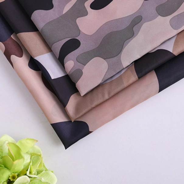 China Full Dull Taffeta Garment Fabric Lining Nylon Camouflage Printed 100% Polyester Taffeta Stretch Fabric for Uniform Down Jacket Waterproof Downproof Fabric