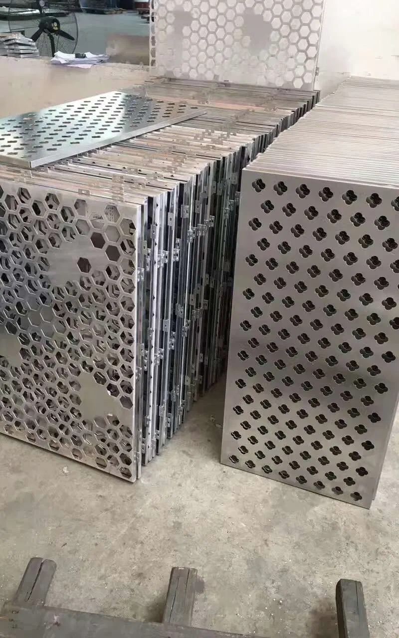 Aluminum Carved 2.5mm Building Material Facade Cladding Laser Cutting CNC Perforated Decoration Carved for Outdoor Curtain Wall Panel