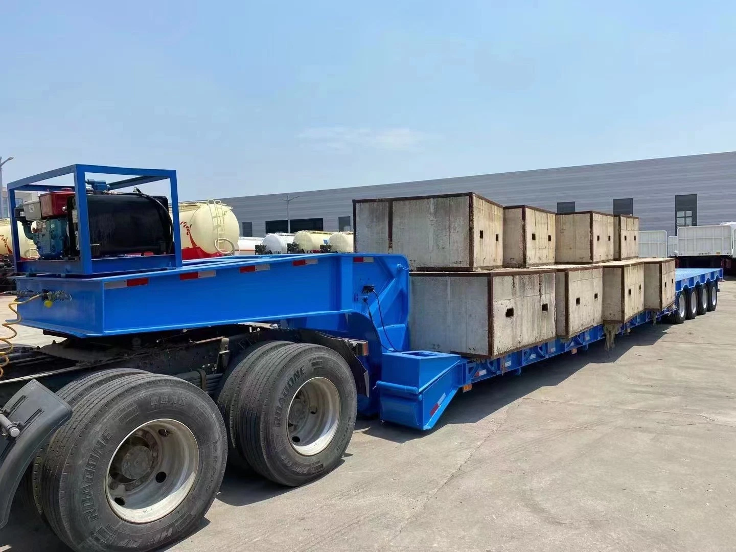 Low Loader Front Loading Trailer for Heavy Duty Machinery Transportation