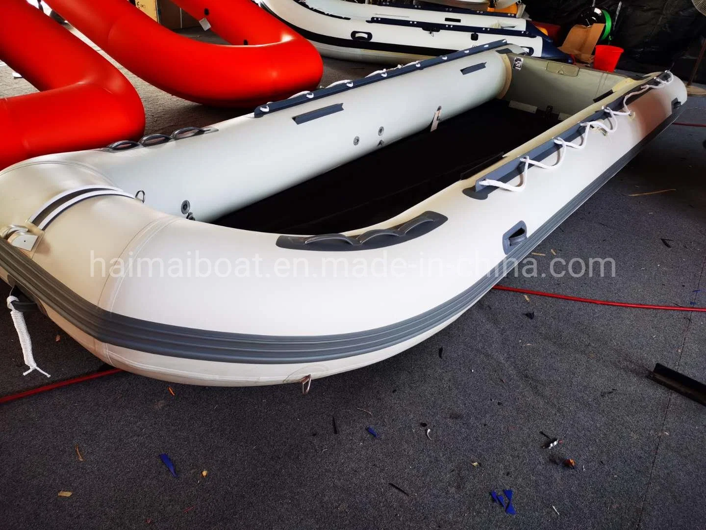 Classical Style 18feet 5.5m Aluminum Floor Hypalon Inflatable Boat Speed Boat Motor Boat Marine Rescue Boat Rowing Boat Pneumatic Boat Fishing Ferry for Sale