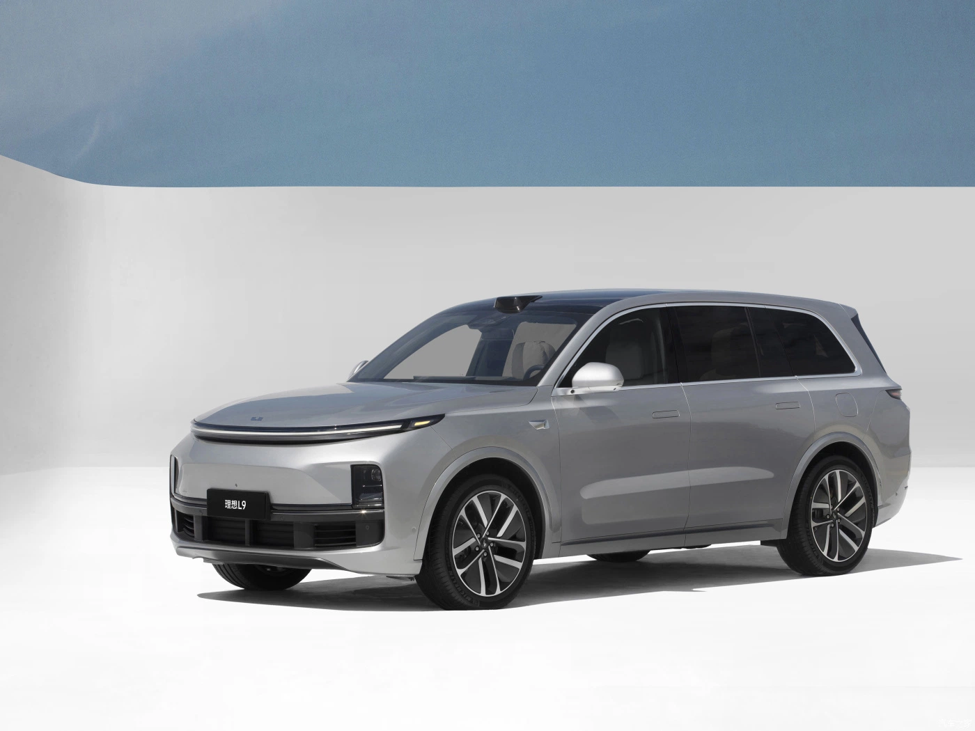 Voiture électrique haut de gamme Lixiang L9 avec un grand espace, type SUV commercial, voiture électrique nouvelle génération.