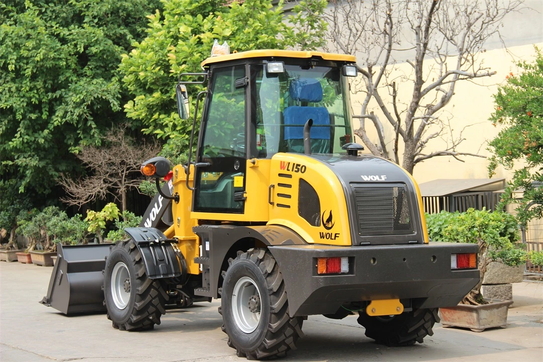 China Wolf Loader 1500kg/1.5t Hydraulic Mini Loader with Quick Hitch/Pallet Fork/Grapple/Auger