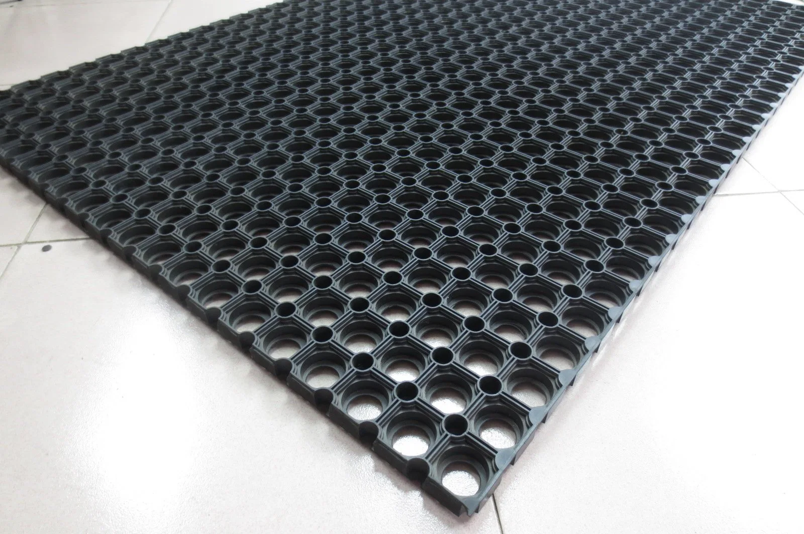 22mm Non-Slip Outdoor Playground Rubber Mat Grass Protection Mat