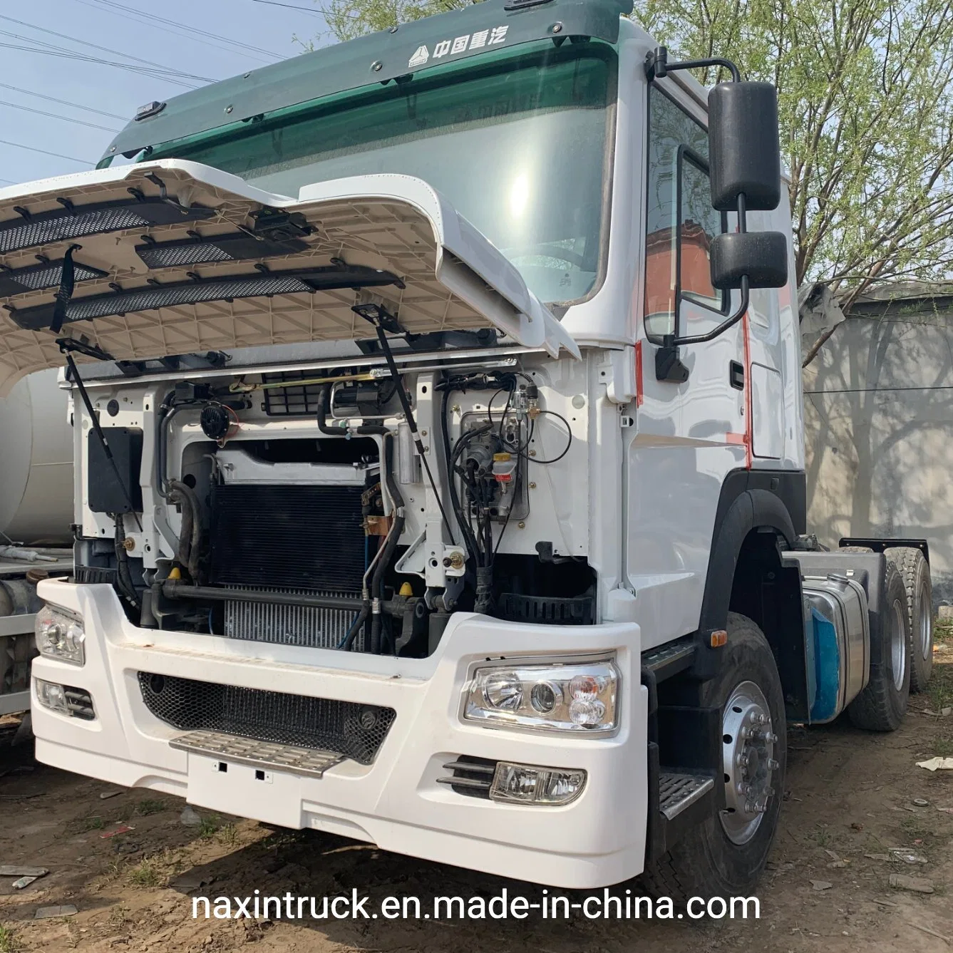 سعر شاحنة الغاز الصينية المستعملة Sinotruk HOWO 420HP CNG شاحنة جرار للبيع