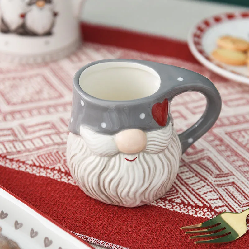 Wholesale/Supplier Christmas Coffee Hand Painting Cut Dwarf Santa Design Ceramic Mug Holiday Party