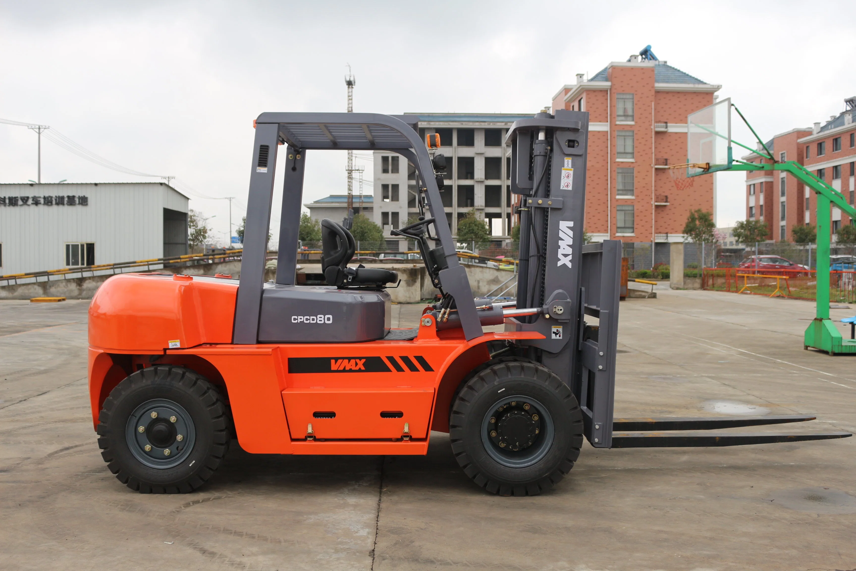 Lifting Machine 8000kg 8ton 8t Diesel Forklift Truck with CE