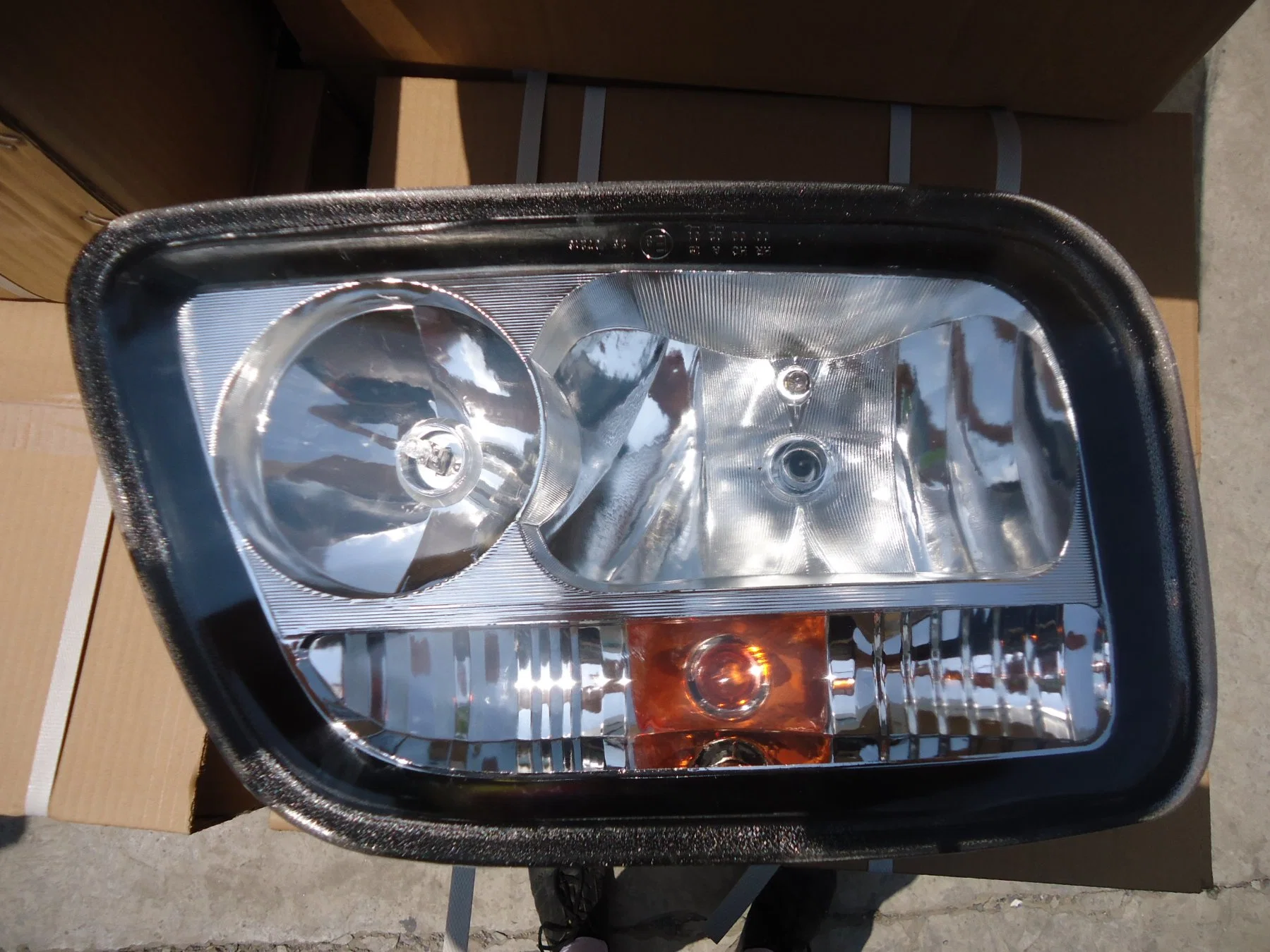 Truck Head Lamp A9438200161 L/A9438200261 R Hc-T-1001