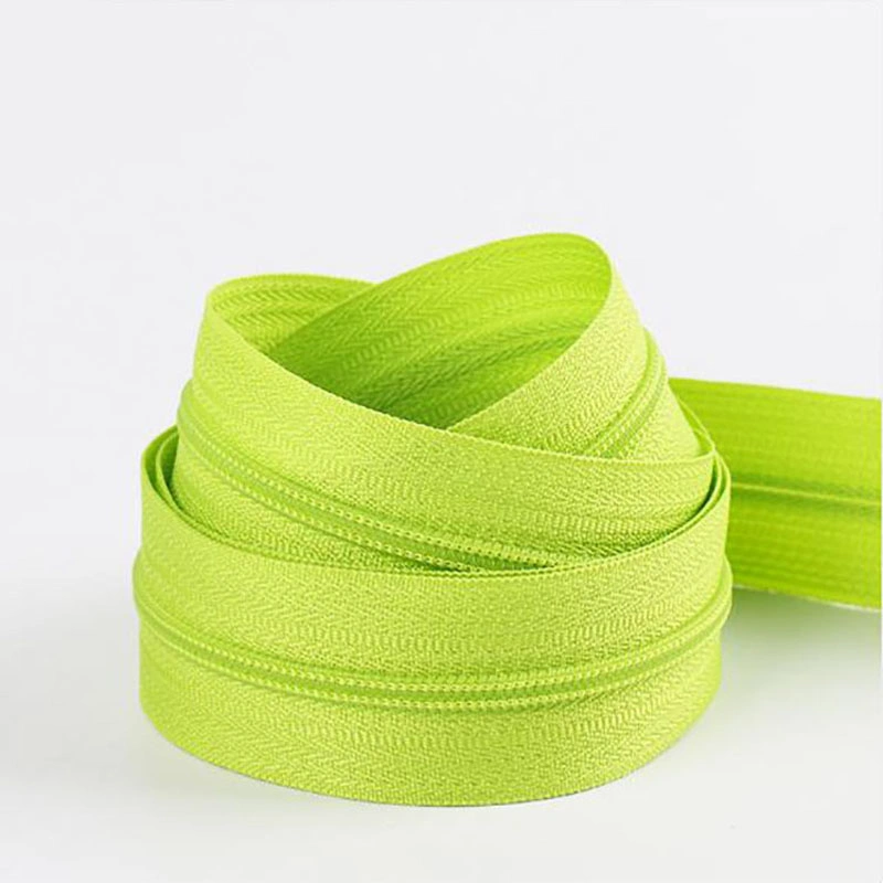 Custom Size 3# 5# 8# 10# Nylon Material Zippers for Garments