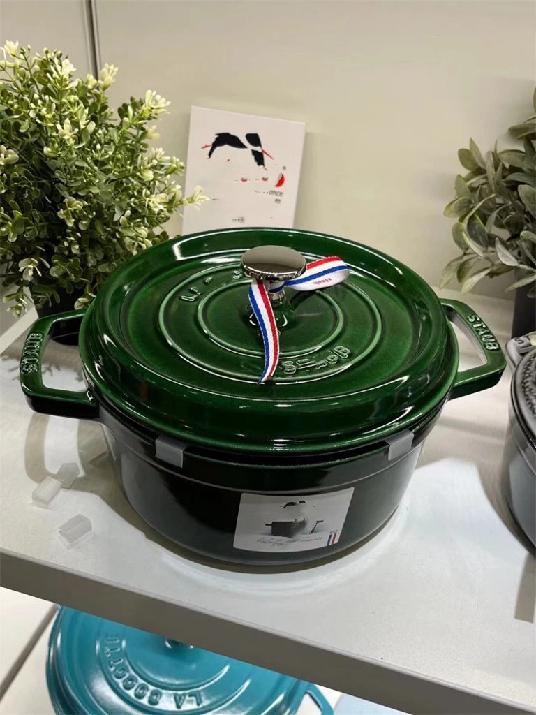 Staub France 24cm pot en émail Pot en fonte soupe domestique Pot à rosée Pot à rosée non revêtue Pot à rosée non revêtue