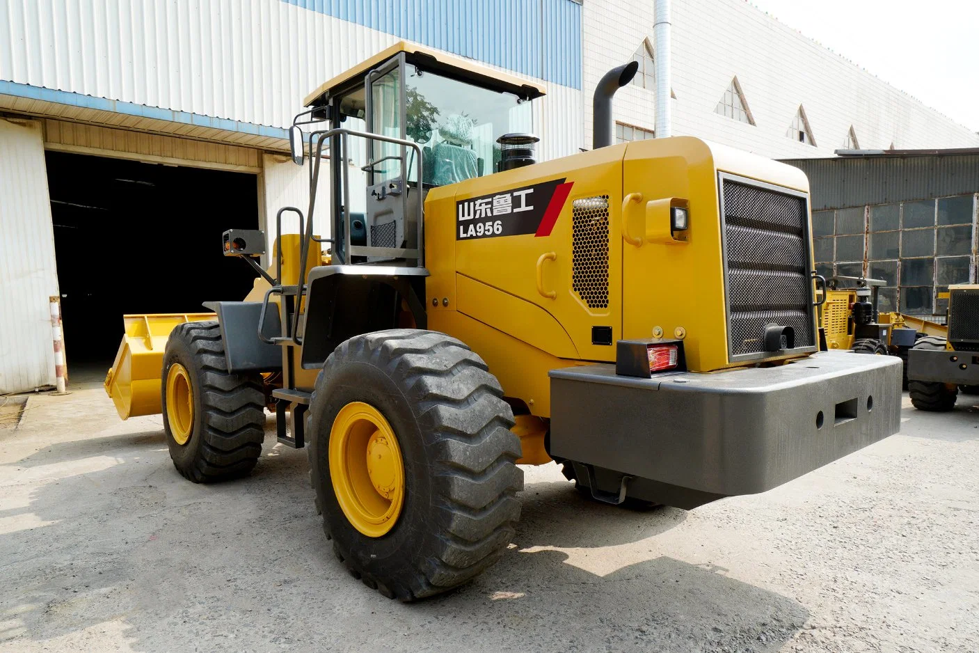 Lugong Large Wheel Loader La956 for Sale