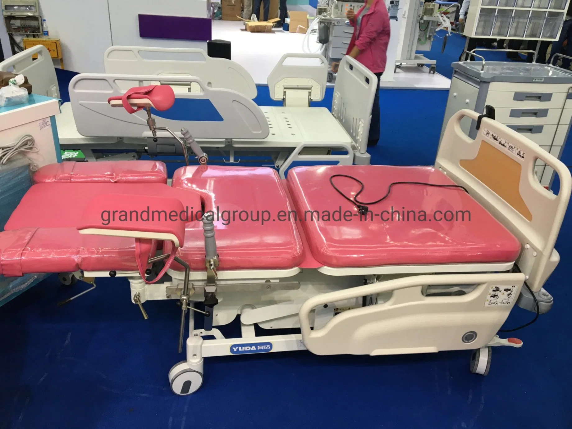 Hospital Equipment Obstetric Birthing Delivery Bed Electric Gynaecology Operating/Operation Table