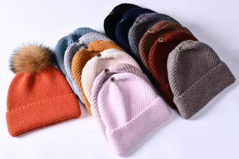 High quality/High cost performance  Custom Real Raccoon Fur Ball Wholesale/Supplier Soft Warm Wool Cashmere Beanie Hat with POM POM