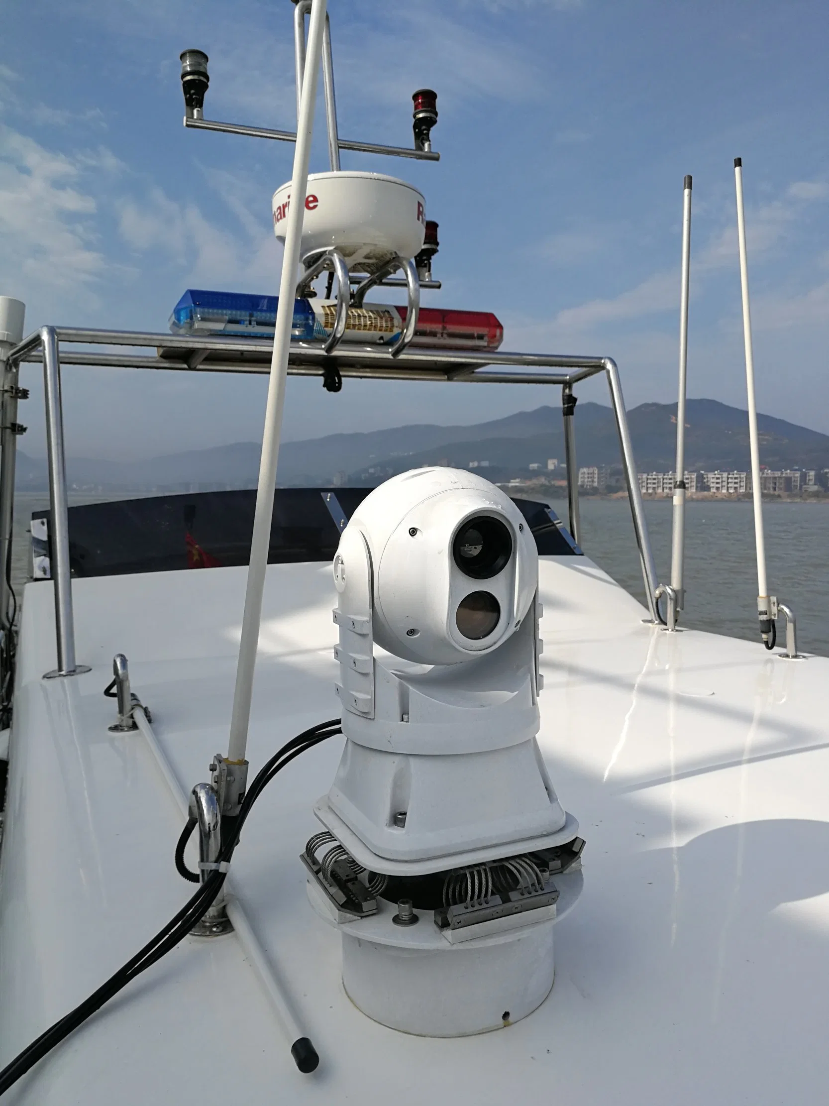 Shipborne Marine Dual-Spectrum PTZ Thermal Camera with 2-Axis Gyroscope for Maritime Safety