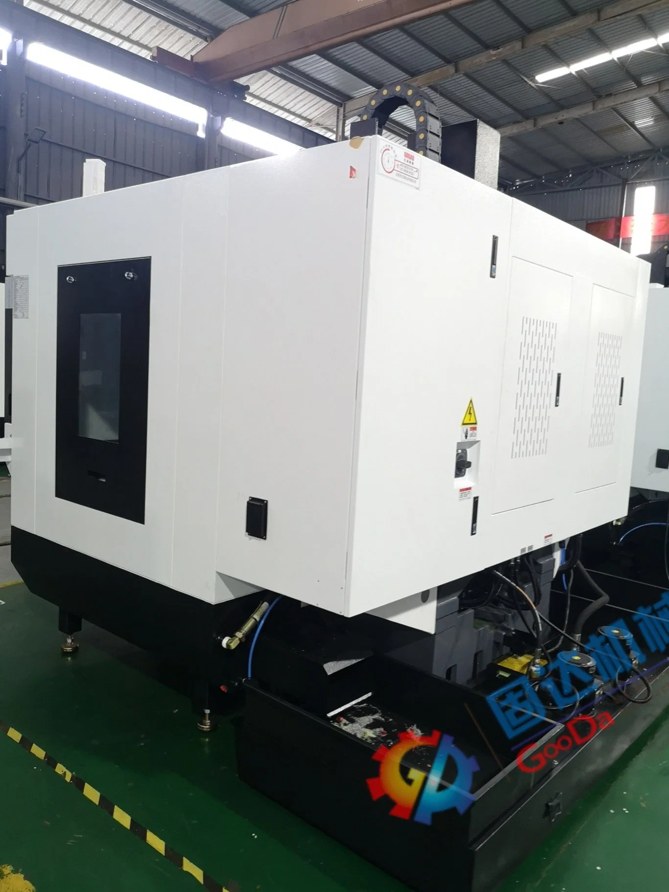 High Quality Full Automatic Milling CNC Drilling Cutting Machine Made in China (GDVL-1270NC)