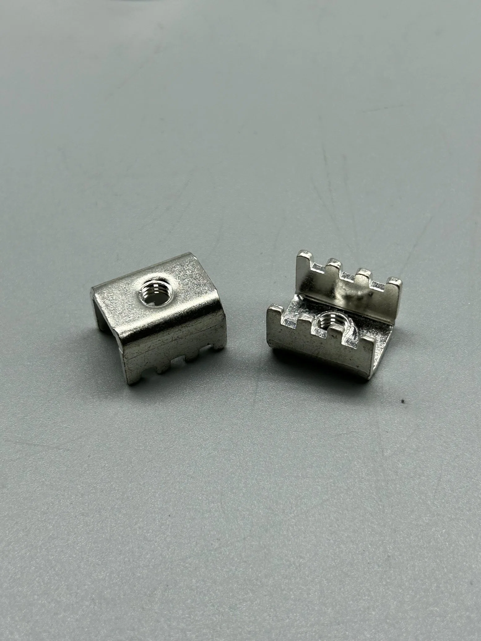 Tin Plated Brass Stamping Soldering Terminal Blocks Wire Connector with Screw Hole for PCB