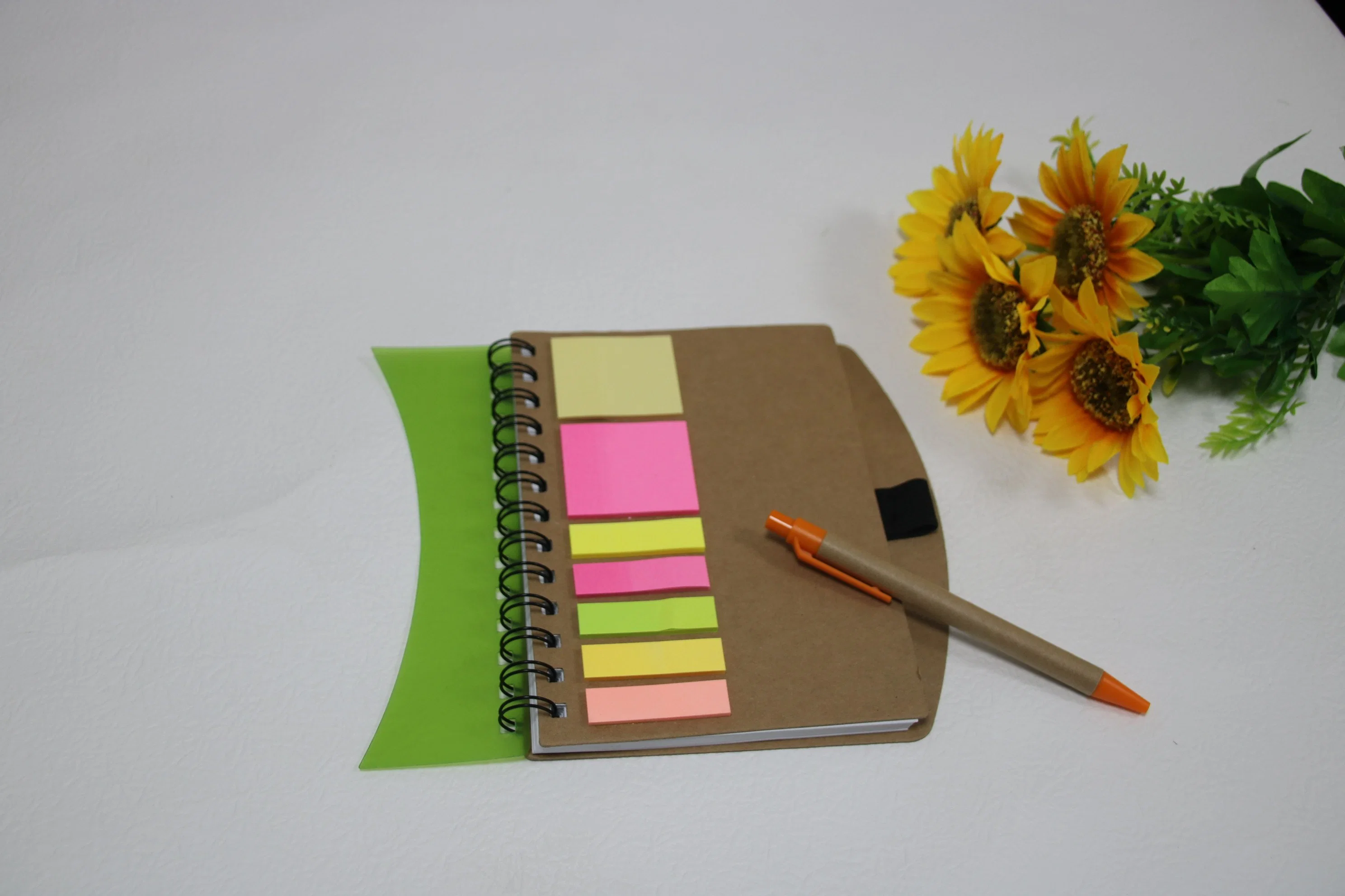 Preço por Atacado A5 Papel Kraft Notebook em espiral com fantasia