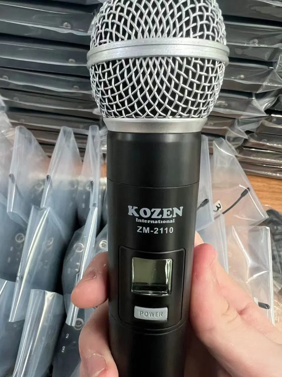 PRO Audio Système de microphone sans fil UHF pour la phase de l'enregistrement des musiciens de studio