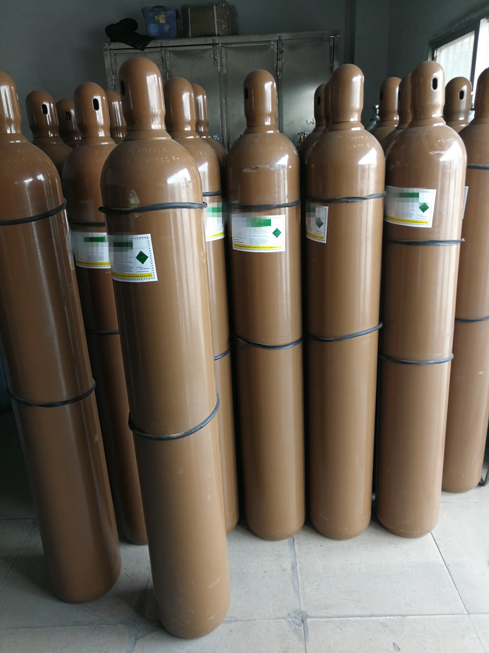 High Purity of Helium Gas Filled in 40L ISO Gas Cylinder 99.999%