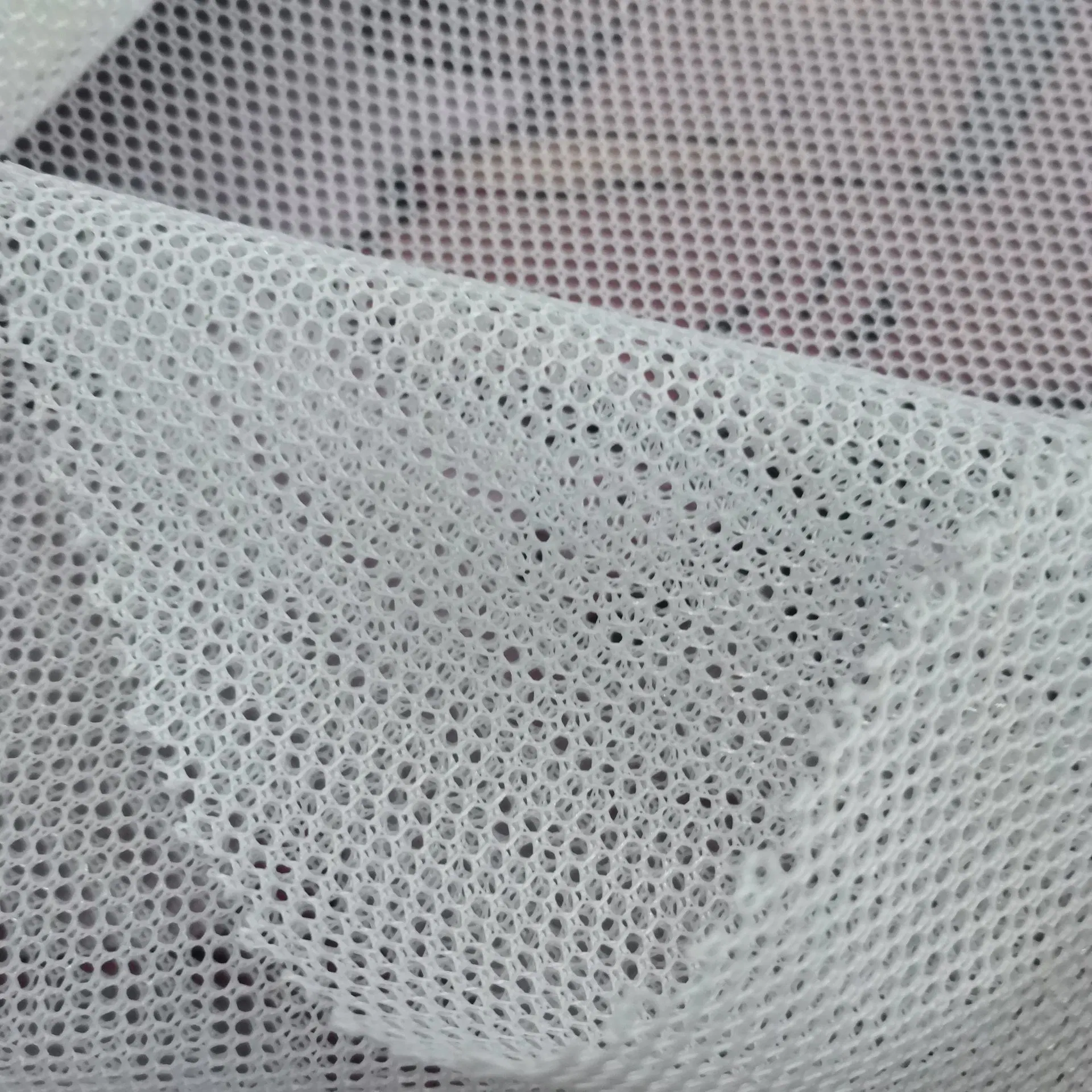 Tissu en tulle doux et résistant à l'eau 100 % polyester filet/maille vêtement/casquette Tissu de doublure pour doublure