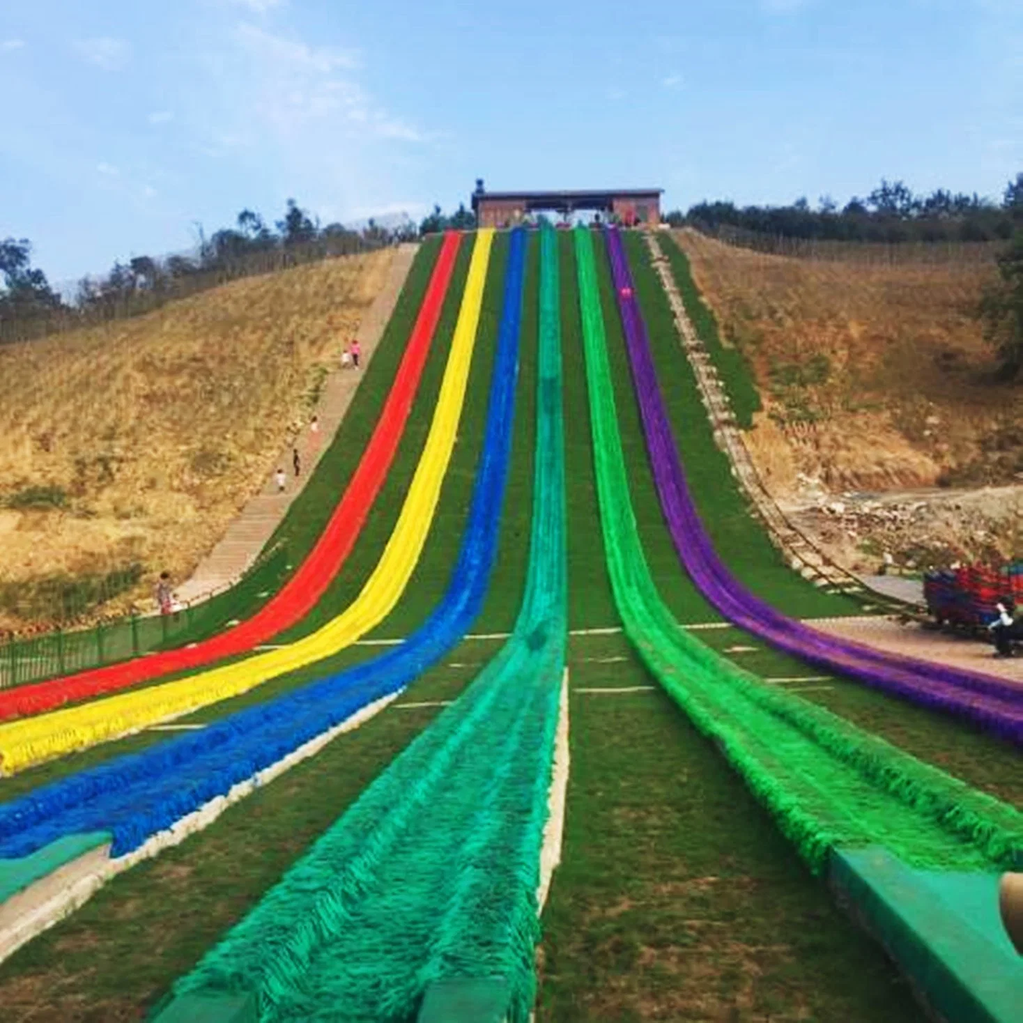 Scenic Outdoor Grass Rainbow Slide Kids Farm Park Playground Equipment