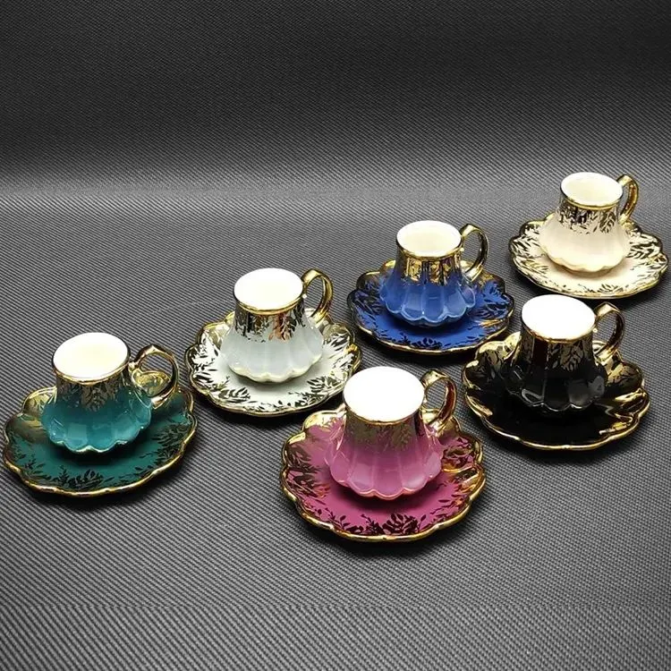 Hochwertige Custom Keramik Tasse Untertasse Set Farbige Glasur Luxus Gold Design Porzellan Kaffee Tee Tasse Set für den täglichen Gebrauch Büro Coffeeshop