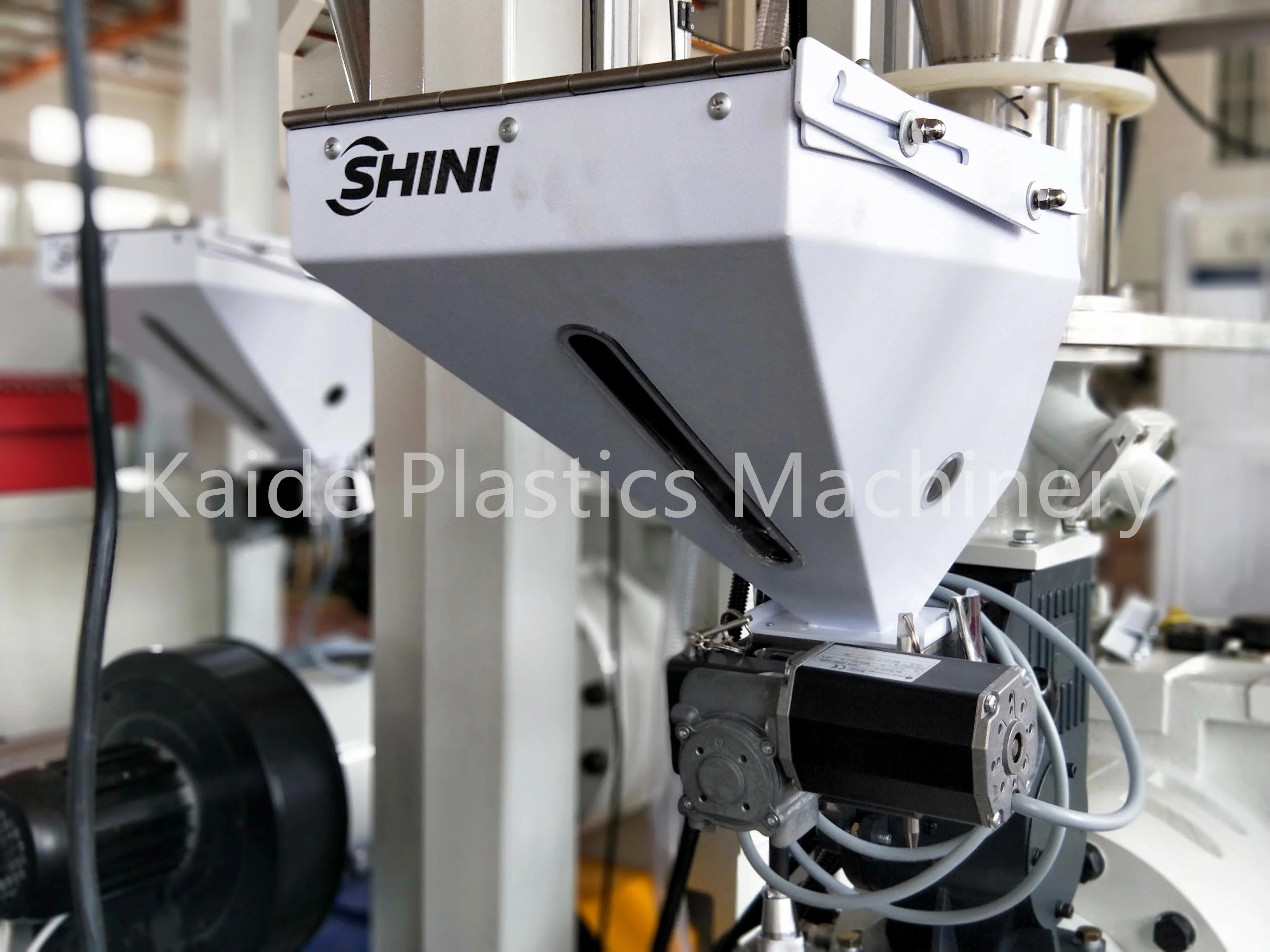 إمداد المياه القطر الصغير التصنيع أنابيب بلاستيكية PPR بروز أنابيب الآلات