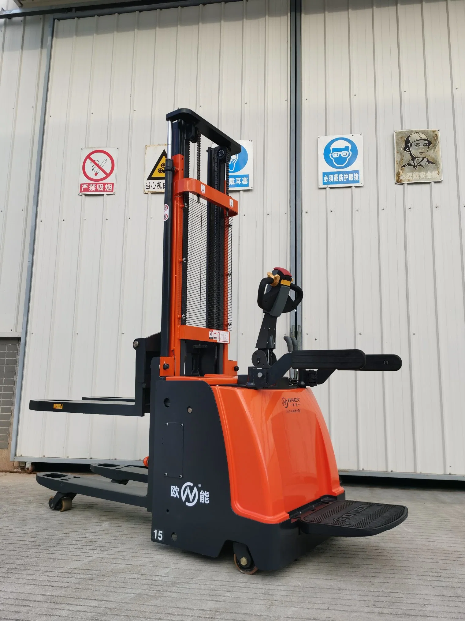 3000~5000mm 1.0-1.5 Tons Onen Stand-on Driving Used Double Pallets Forklift