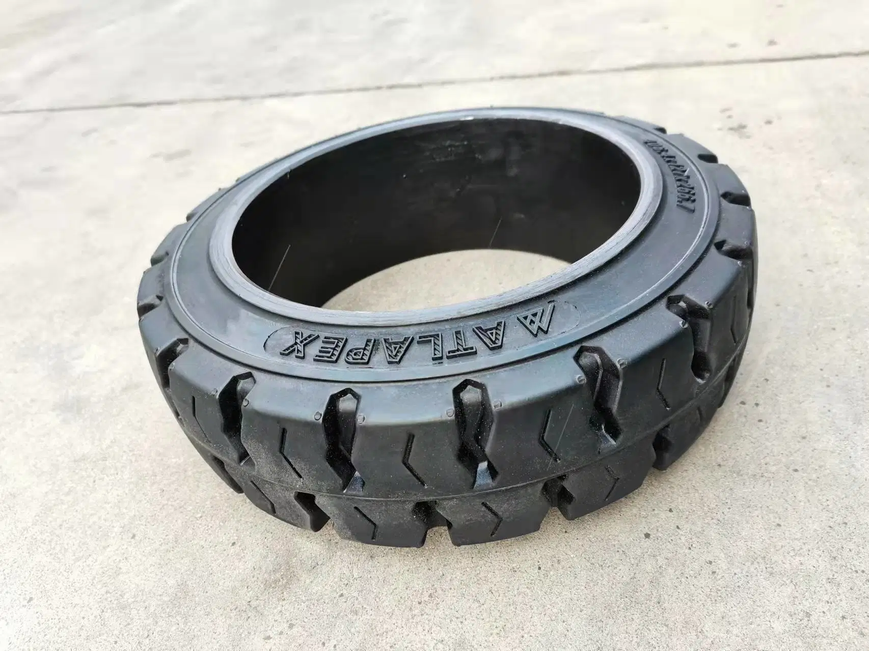 16X5X10 1/2 16X6X10 1/2 16X7X10 1/2 Forklift 16X5X10.5 Press on Solid Tire