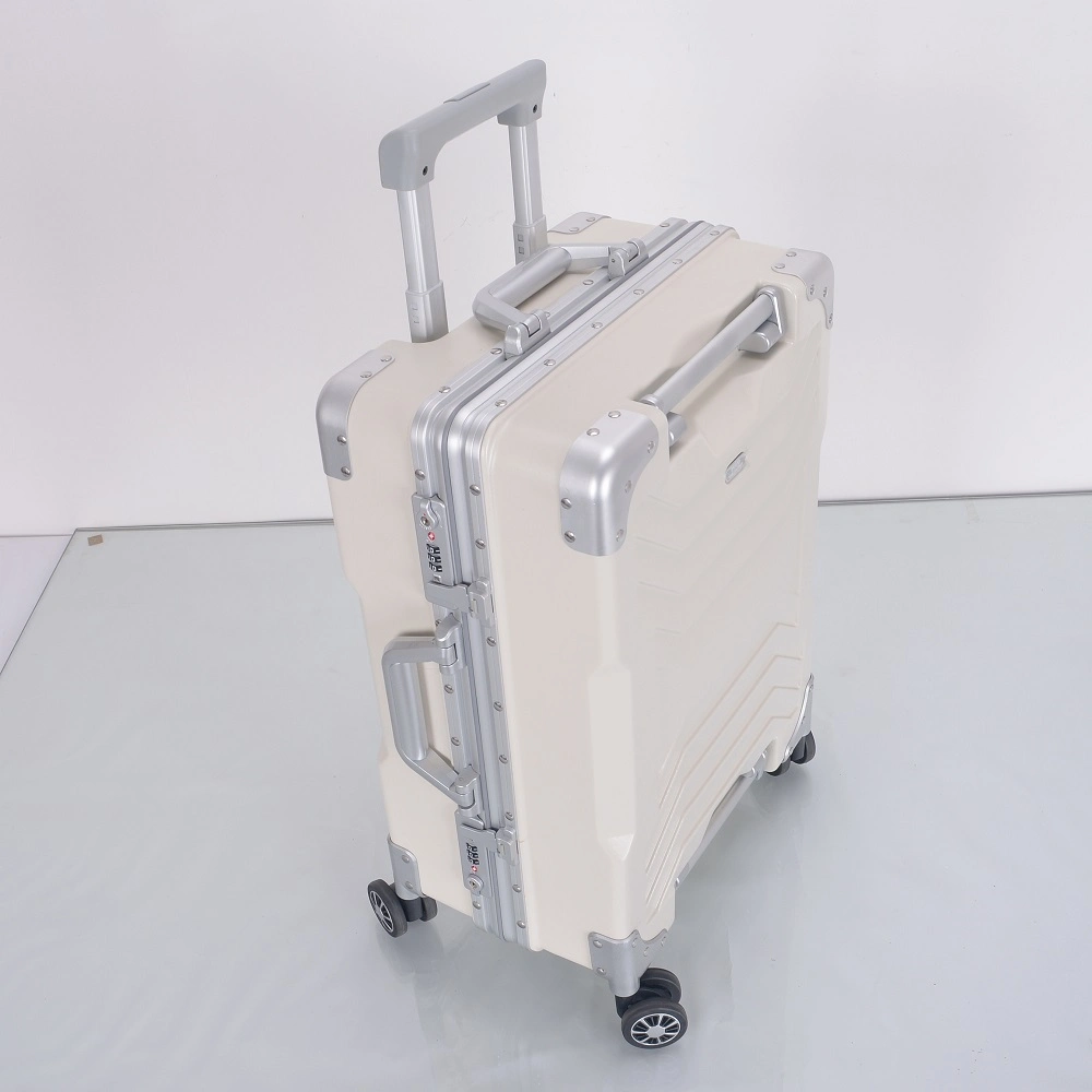 New Trend White PC Luggage with Tsa Lock Zipless Metal Frame