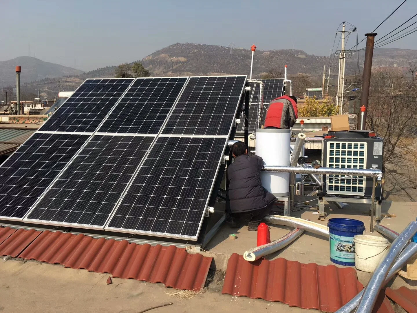 Vietnam Flat Plate Solar Collector Project for Hotel Hot Water Supplying