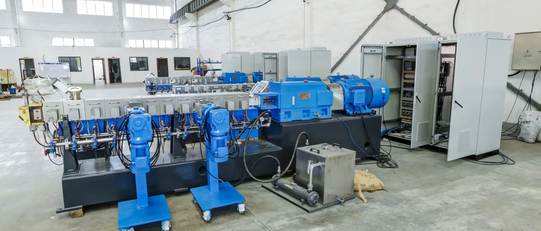 Polymer Modification and Masterbatch Extrusion Machine Complete Twin Screw PE Granulating Line