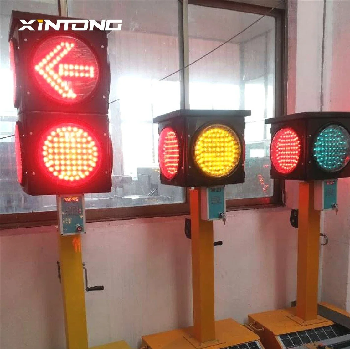 Автомобильный дорожный Xintong от Carton Солнечный светодиодный индикатор дорожного движения