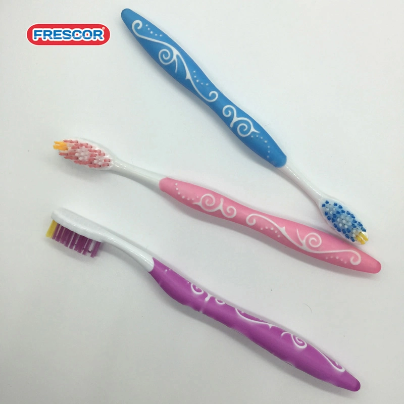 Personalizadas OEM colorido de nylon suave PP adultos Cuidado Bucal, fabricante de productos cepillo cepillo de dientes